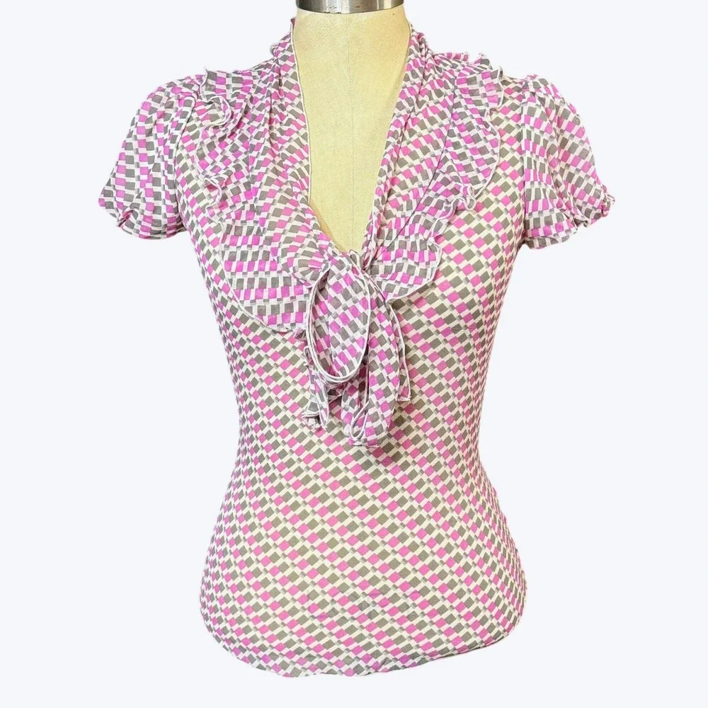 Banana Republic XS Silk Petite Top Pink Femme Ruffle Tie Front Abstract‎ Office